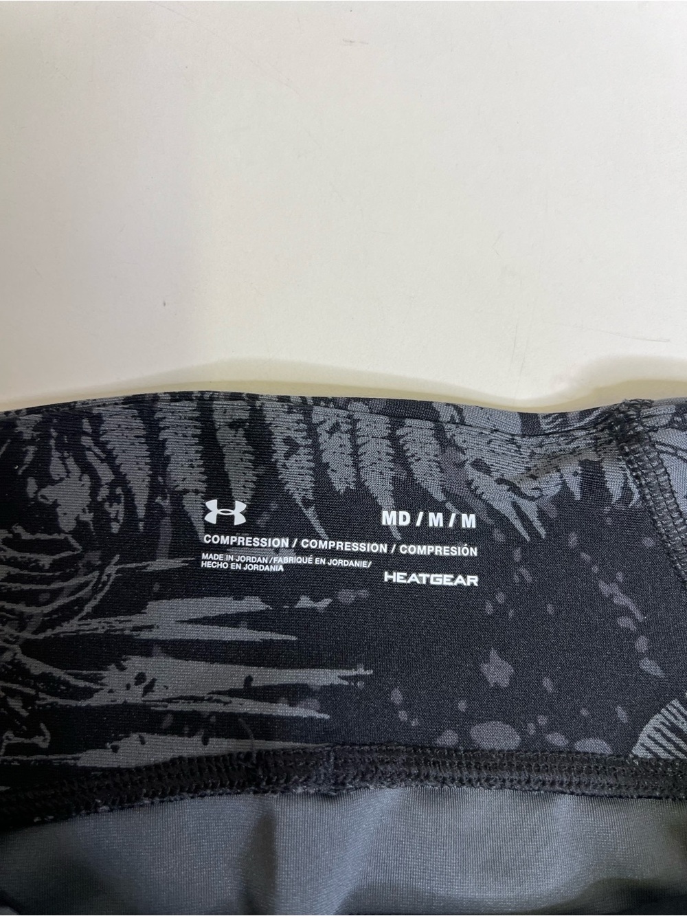 Under Armour Women’s Black Palm-Print Crop Leggings - Picture 9 of 15
